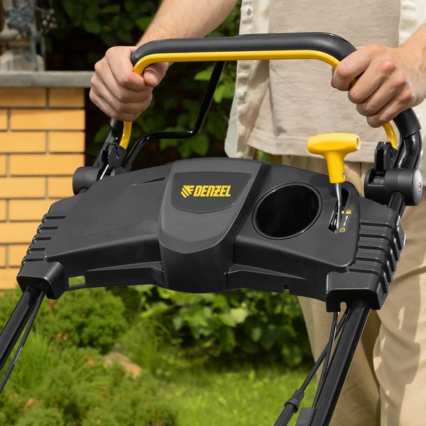 Газонокосилка бензиновая Denzel GLT-460SP-T Trike / 58810