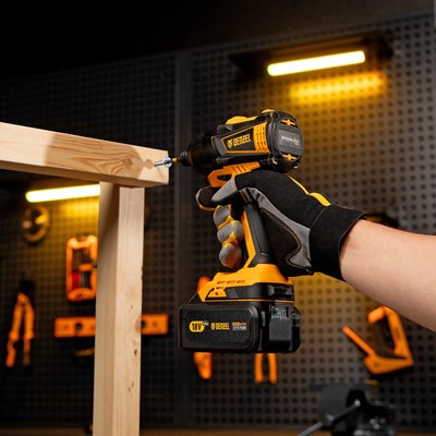 Аккумуляторный шуруповерт Denzel CID-IB-200-0 / 26511