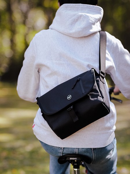 Сумка Qminica EMB-007A