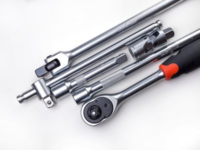 Универсальный набор инструментов Сервис Ключ 11025