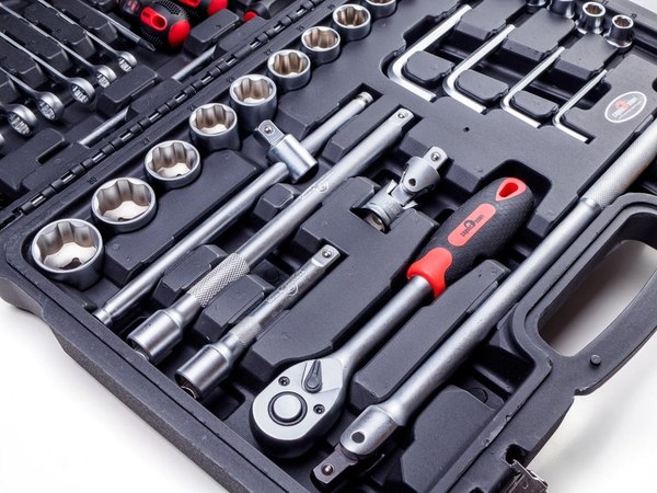 Универсальный набор инструментов Сервис Ключ 11045