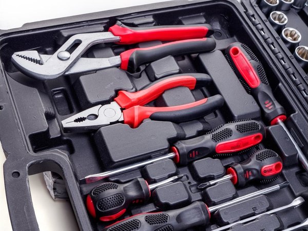 Универсальный набор инструментов Сервис Ключ 11045