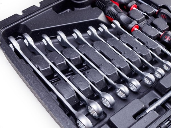 Универсальный набор инструментов Сервис Ключ 11045