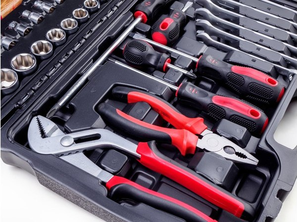 Универсальный набор инструментов Сервис Ключ 11056