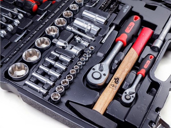 Универсальный набор инструментов Сервис Ключ 11072