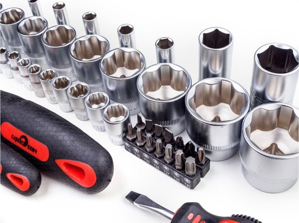 Универсальный набор инструментов Сервис Ключ 11072