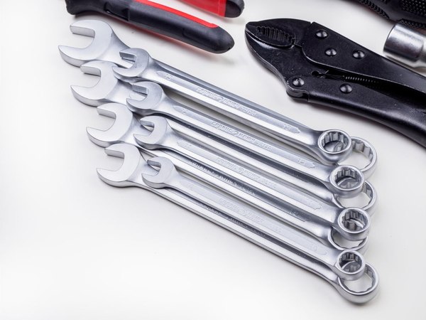 Универсальный набор инструментов Сервис Ключ 11077