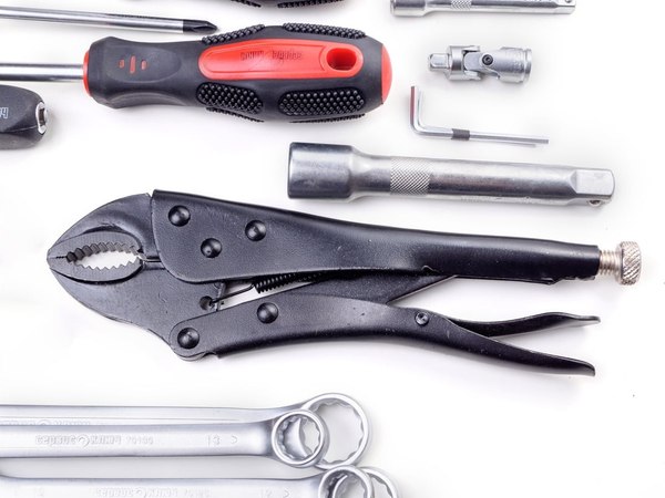 Универсальный набор инструментов Сервис Ключ 11077