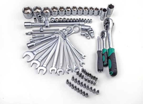 Универсальный набор инструментов Сервис Ключ 71082