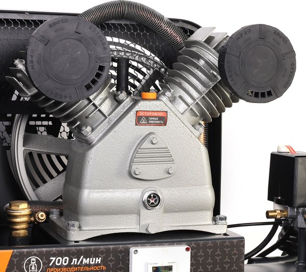 Воздушный компрессор PATRIOT KRX 700 L200 D