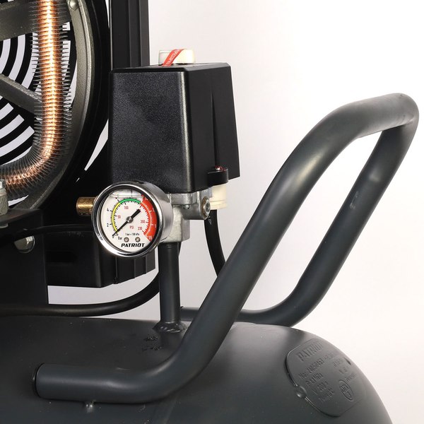 Воздушный компрессор PATRIOT KRX 700 L200 D