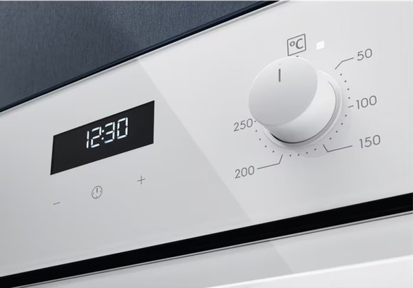 Электрический духовой шкаф Electrolux EOF5F50BV