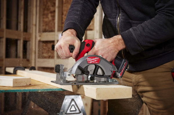 Дисковая пила Milwaukee M12 FCS442-0X / 4933493488
