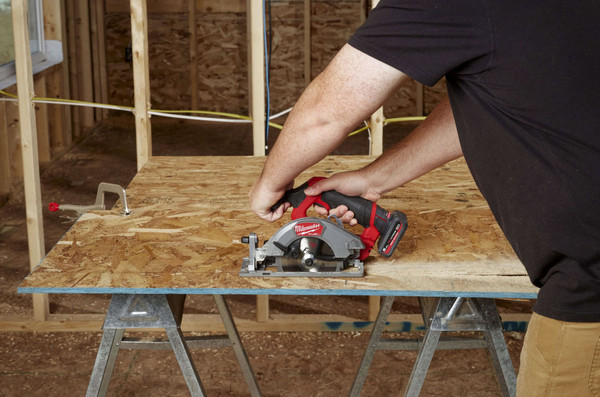 Дисковая пила Milwaukee M12 FCS442-0X / 4933493488