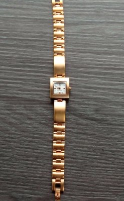 Часы наручные женские Q&Q K225J800Y