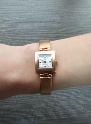 Часы наручные женские Q&Q K225J800Y