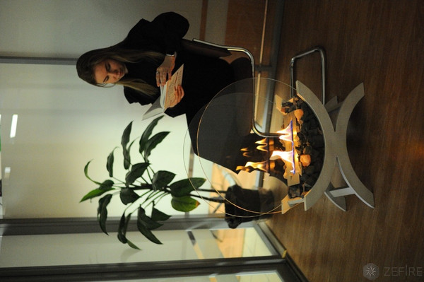 Биокамин Zefire Iris (средний светлый)