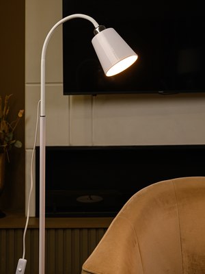 Торшер ArtStyle HT-140W