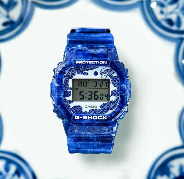Часы наручные мужские Casio DW-5600BWP-2E