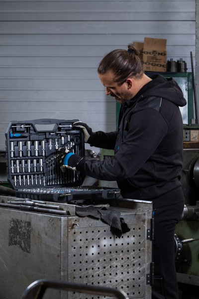 Универсальный набор инструментов Hoegert HT1R244