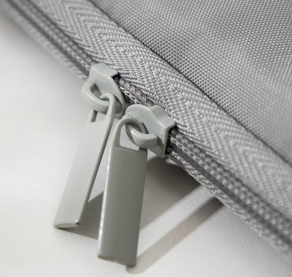 Чехол для ноутбука Deli H975