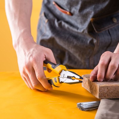 Плоскогубцы Deli EDL2008