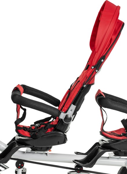 Трехколесный велосипед с ручкой NINO Двухместный