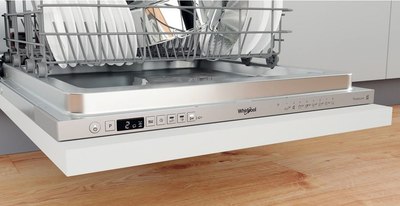 Посудомоечная машина Whirlpool WIS7020PEF