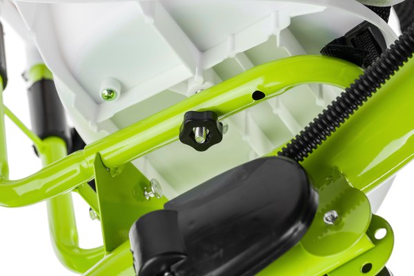 Трехколесный велосипед с ручкой NINO K98