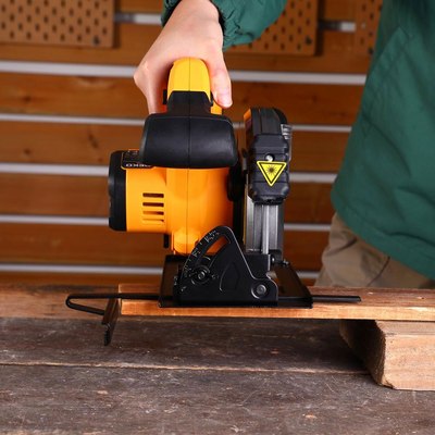 Дисковая пила Deko CSDU20 / 083-1104