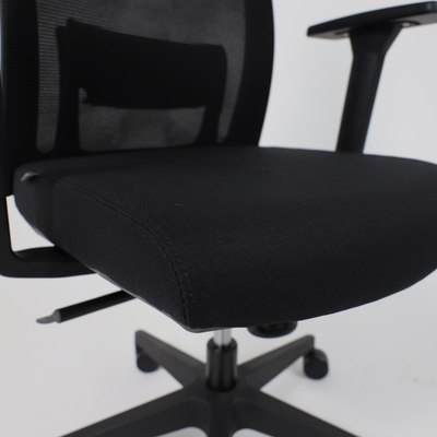 Кресло офисное AksHome Arcus