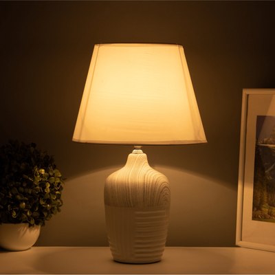 Прикроватная лампа Risalux Строгие линии / 10683305