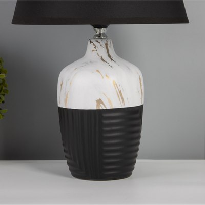 Прикроватная лампа Risalux Строгие линии / 10683306