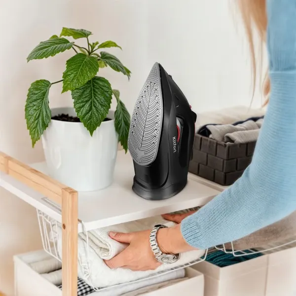 Утюг Kitfort КТ-2620