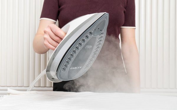 Утюг с парогенератором Garlyn GST-10 Pro