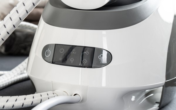 Утюг с парогенератором Garlyn GST-10 Pro