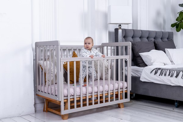 Детская кроватка Sweet Baby Luciano с маятником