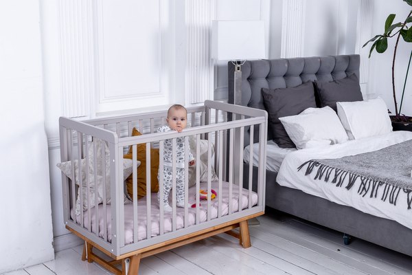 Детская кроватка Sweet Baby Luciano с маятником