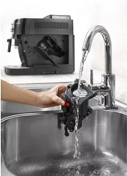 Кофемашина DeLonghi ECAM12.121.B