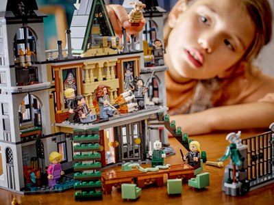 Конструктор Lego Harry Potter Поместье Малфоев 76453