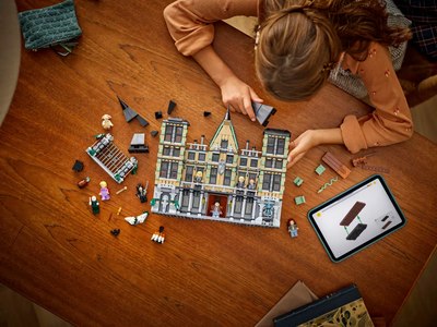Конструктор Lego Harry Potter Поместье Малфоев 76453