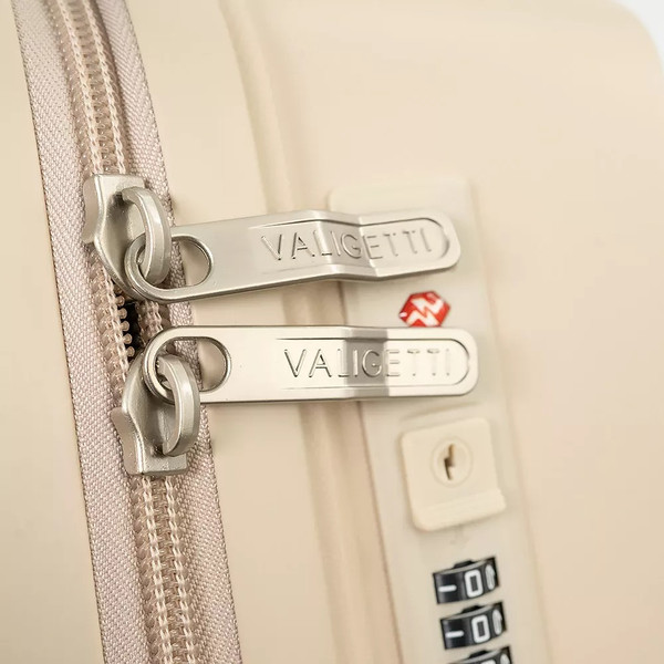 Чемодан на колесах Valigetti 344-2201/3-24COF