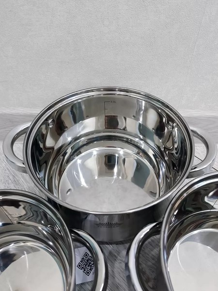 Кастрюля Peterhof PH-15772-1