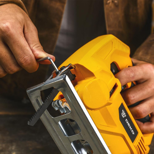 Электролобзик Deko JS550-D / 083-1158