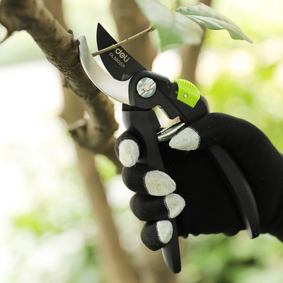 Секатор механический Deli EDL580201 (черный/зеленый)