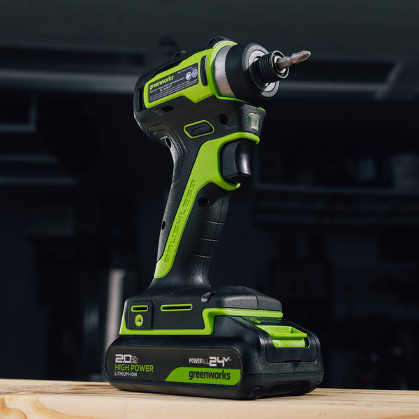 Аккумуляторный шуруповерт Greenworks ID3170 / 3804907