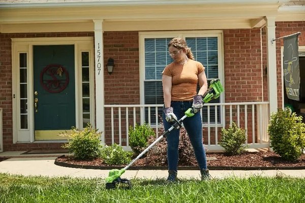 Триммер аккумуляторный Greenworks GD40LT / 2112207UB