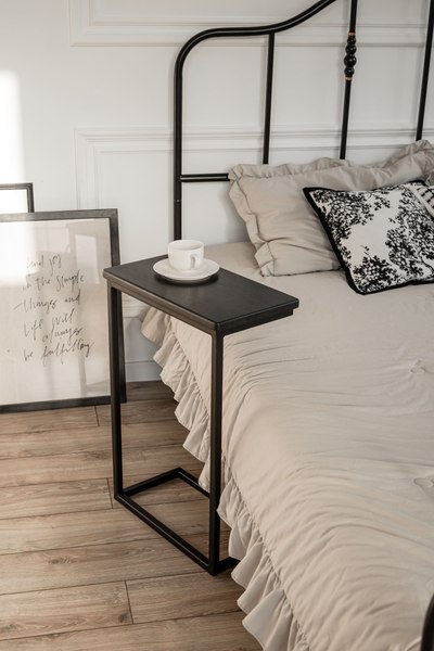 Приставной столик Stal-Massiv Goose