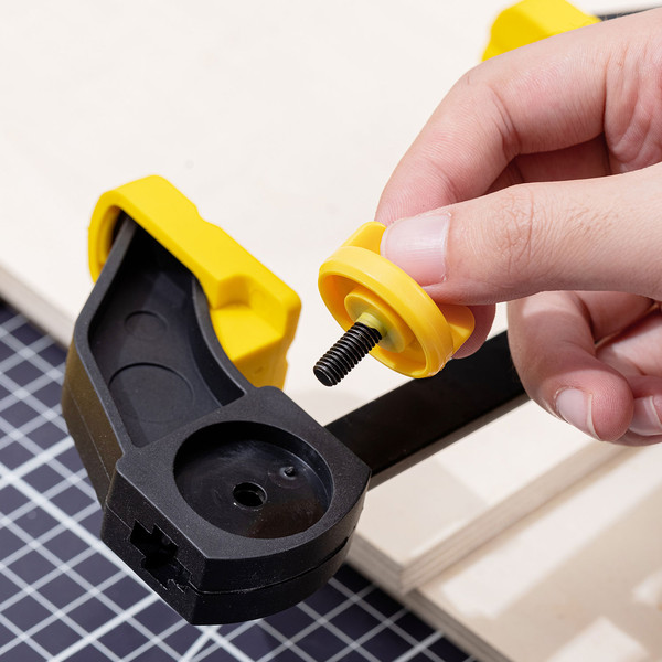 Струбцина Deli EDL110106