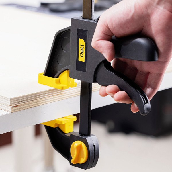 Струбцина Deli EDL110106